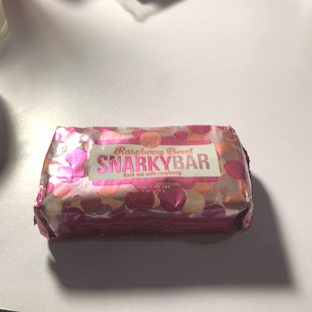 Raspberry Beret snarky bar
